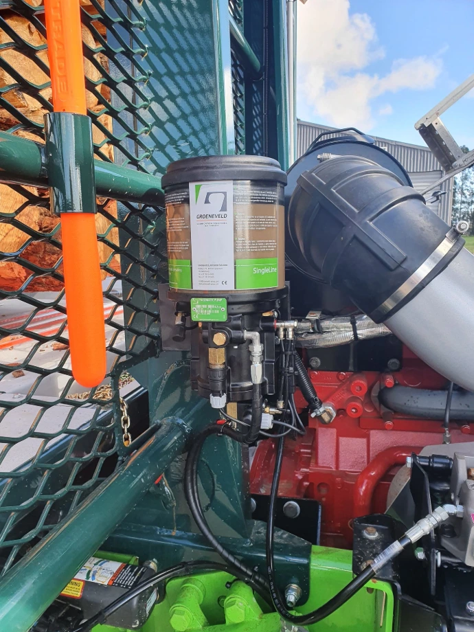 Logging trailer automatic lubrication application