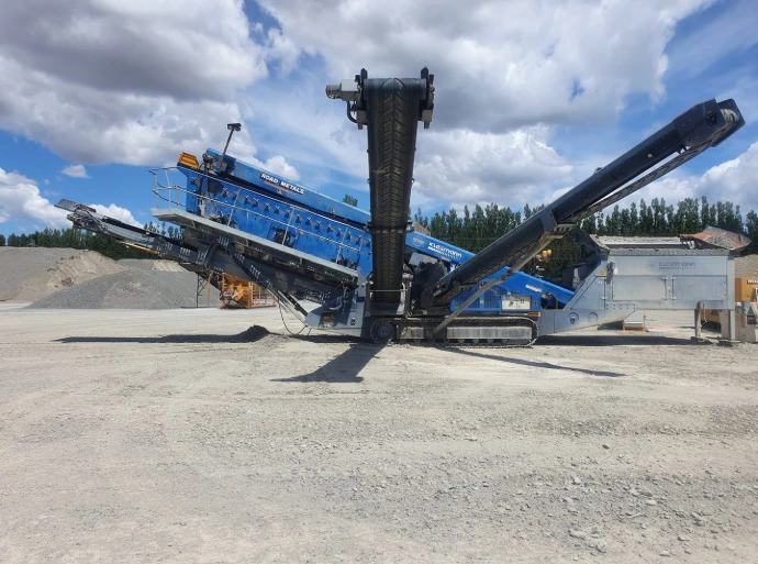 mobile quarry lubrication system