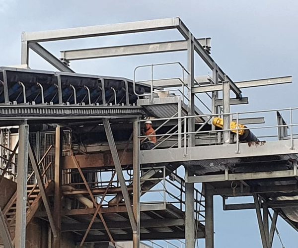Fixed quarry plant lubrication system