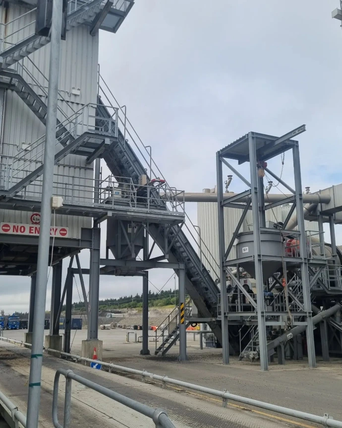 Quarry conveyor automatic lubrication system