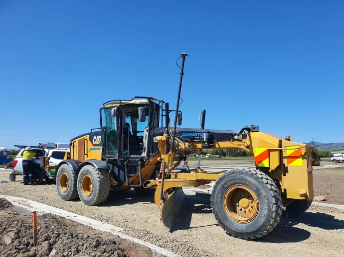 Motor grader lubrication system