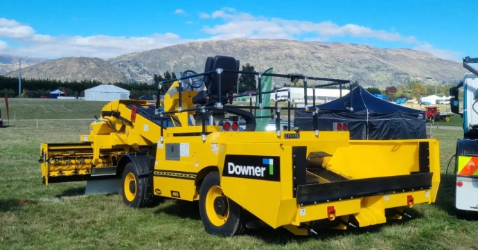 Chip Spreader with Groeneveld Twin